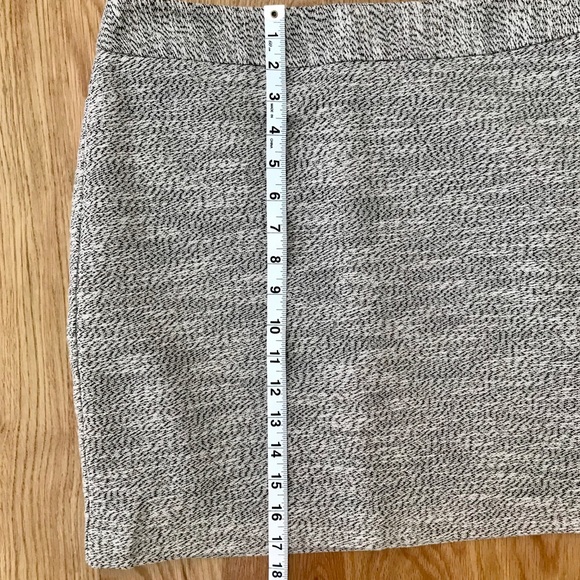 Loft Skirt - Picture 2 of 4